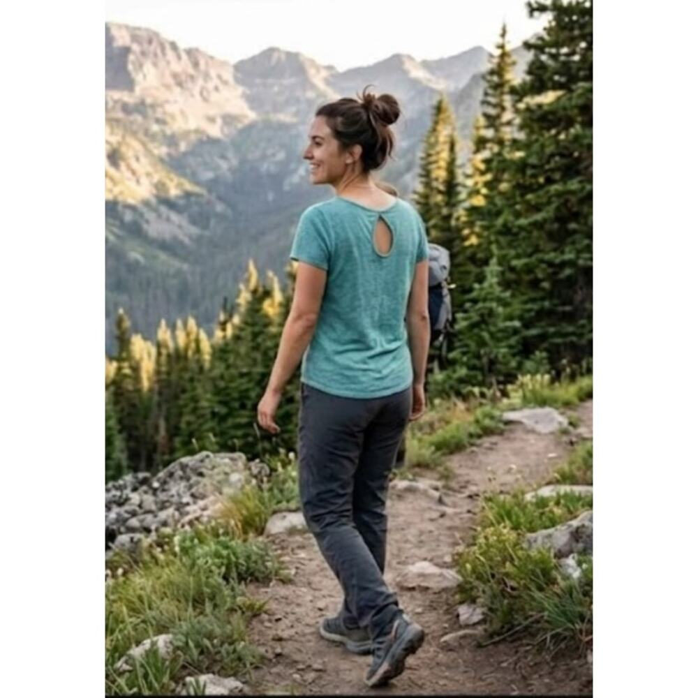 Patagonia Worn Wear Teal Linen Blend Keyhole Back Tee Size Small Gorpcore